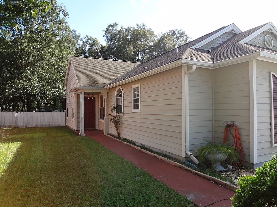 1st image of 1744 Chatham Cir