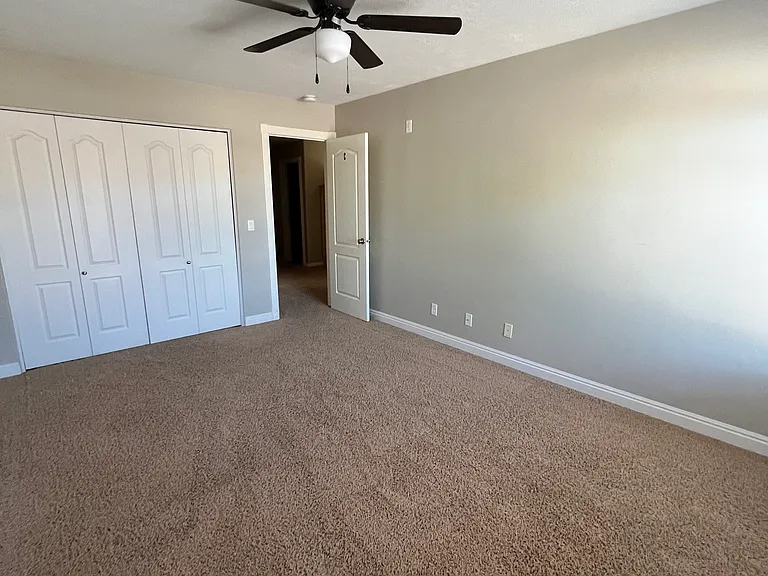 630 Spring Cir #C — Photo 8