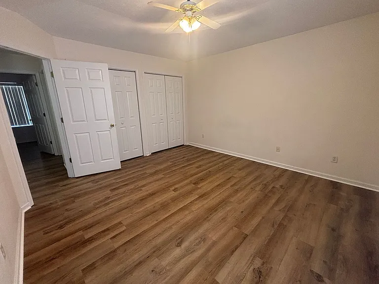 509 Phillips Ct — Photo 13