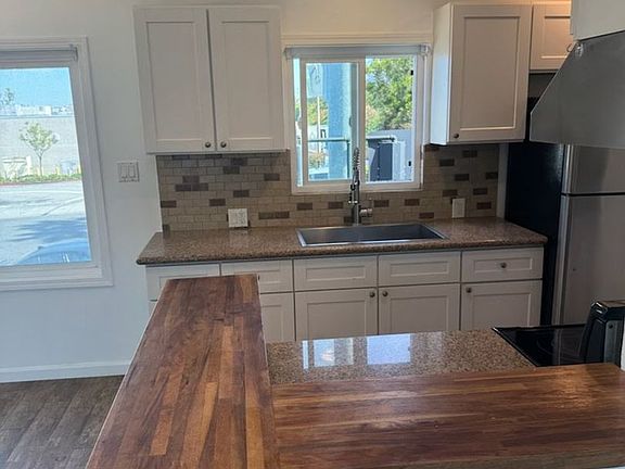 4th image of 1160 Manhattan Beach Blvd APT 5