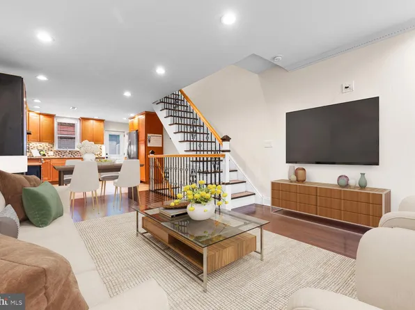 1629 S Iseminger St, Philadelphia, PA 19148