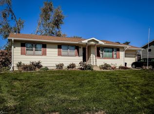 804 Henry Dr, Marshalltown, IA 50158