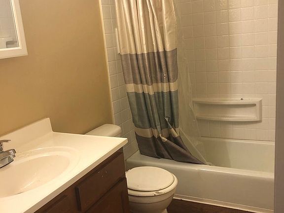 5th image of 2018 Peabody Ln #9