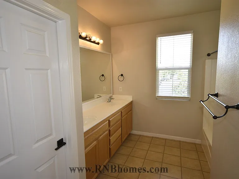 268 Phoenix Cir — Photo 15