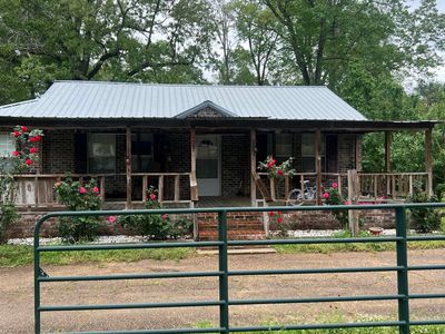 910 Cupit St, Columbia, MS, 39429