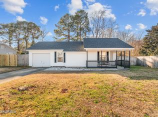 464 Hunting Green Dr, Jacksonville, NC 28546