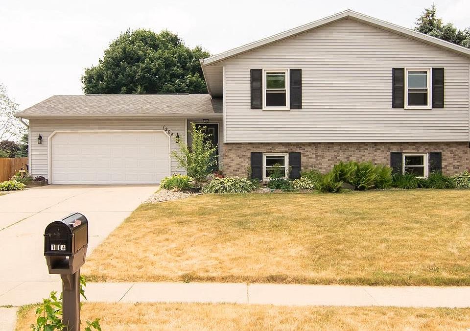 1204 Centennial Parkway, Waunakee, WI 53597 Zillow