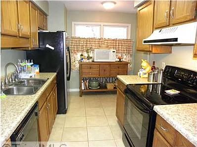 2nd image of 429 Wedgewood Ct