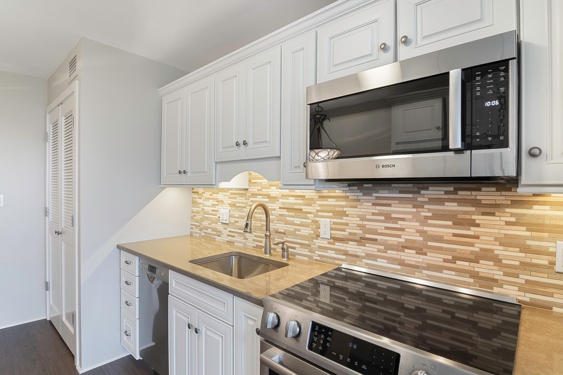 next background image