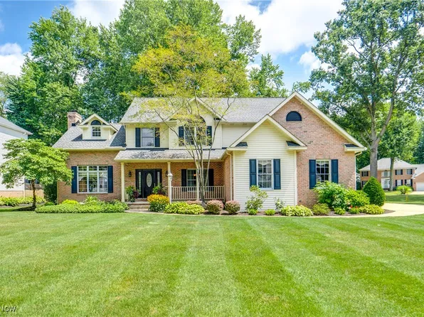 6513 Forestwood St NW, Canton, OH 44718