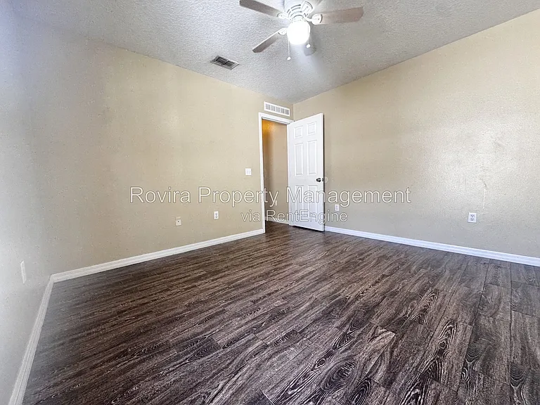 5536 Sycamore Canyon Dr — Photo 11