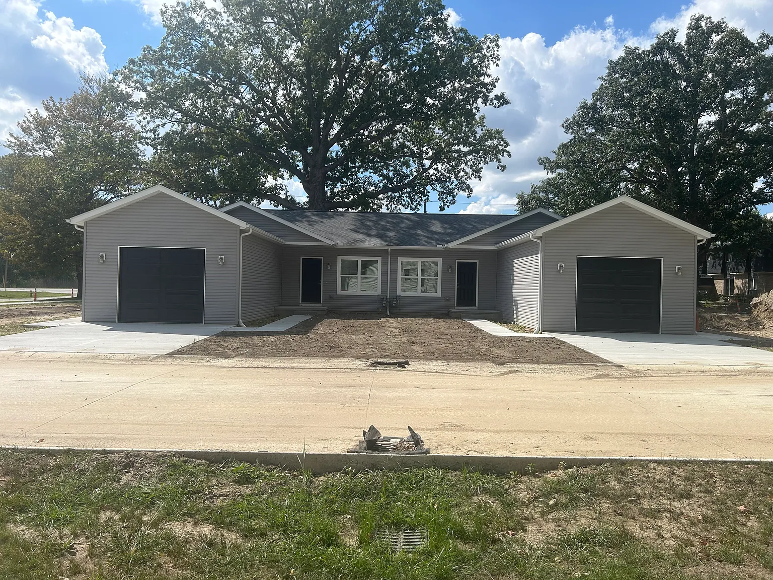 2 bed, 960 sqft, $1,400 — Photo 1