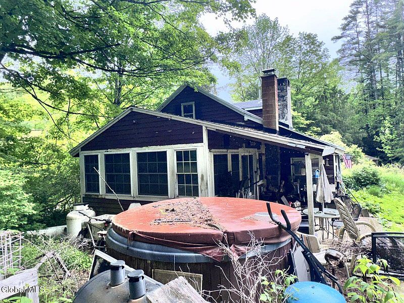 4th image of 777 Truesdale Hill Road