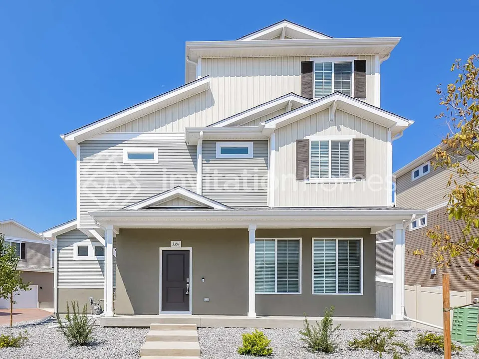 3394 Pearwood Dr
