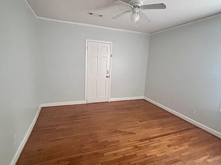 1106 Lindridge Dr NE — Photo 11