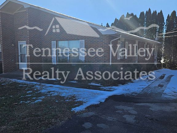 2nd image of 2810 Avery Cir