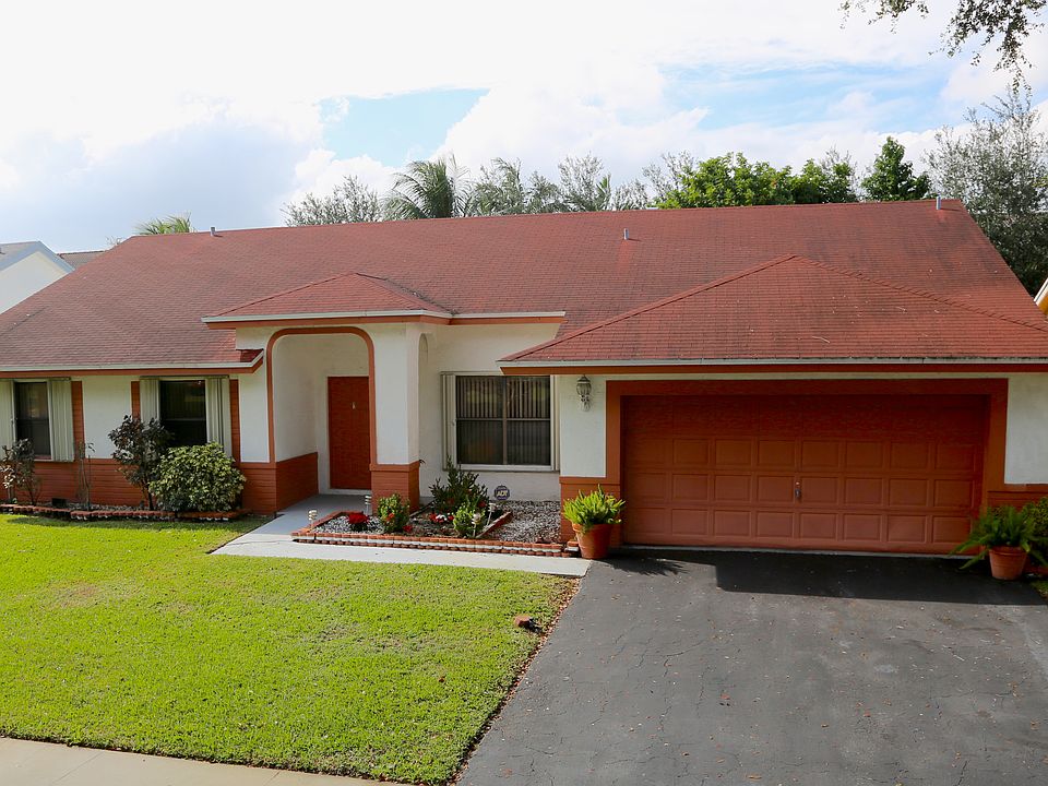 1st image of 2640 Forest Dr #1
