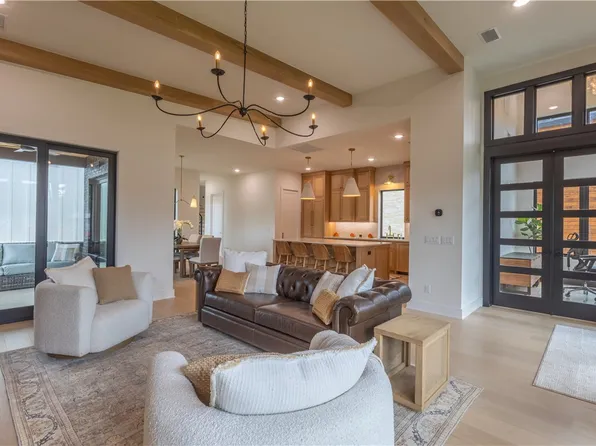 212 SW Glover St, Bentonville, AR 72712