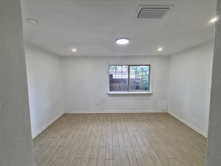 5013 Copperbend Blvd #B — Photo 10