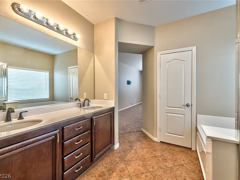 2116 Mistle Thrush Dr — Photo 10