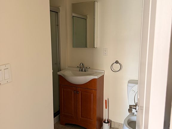 5th image of 6138 172nd St Floor 2