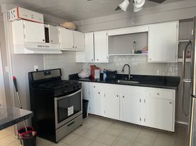 20 Orange St, Fall River, MA