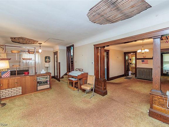 5th image of 2665 E 130th St