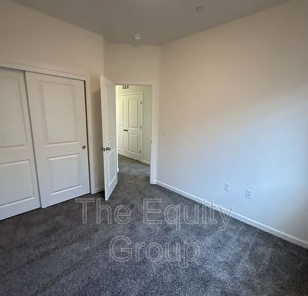 735 S Pinkham #102 — Photo 23
