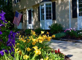 87 Bel Air Dr, Longmeadow, MA 01106