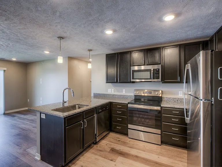 Fremont Commons — Photo 103