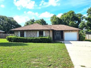 5138 Sydney Rd, Fruitland Park, FL 34731