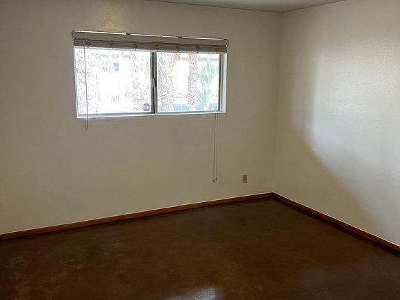 2nd image of 1840 N Dayton St #1840