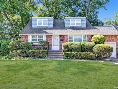 10 2nd Avenue, Merrick, NY, 11566