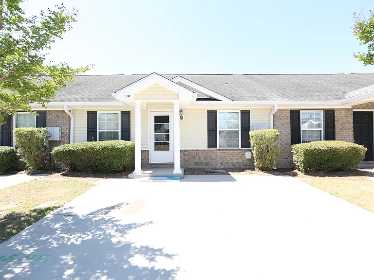 118 Karima Cir — Photo 1