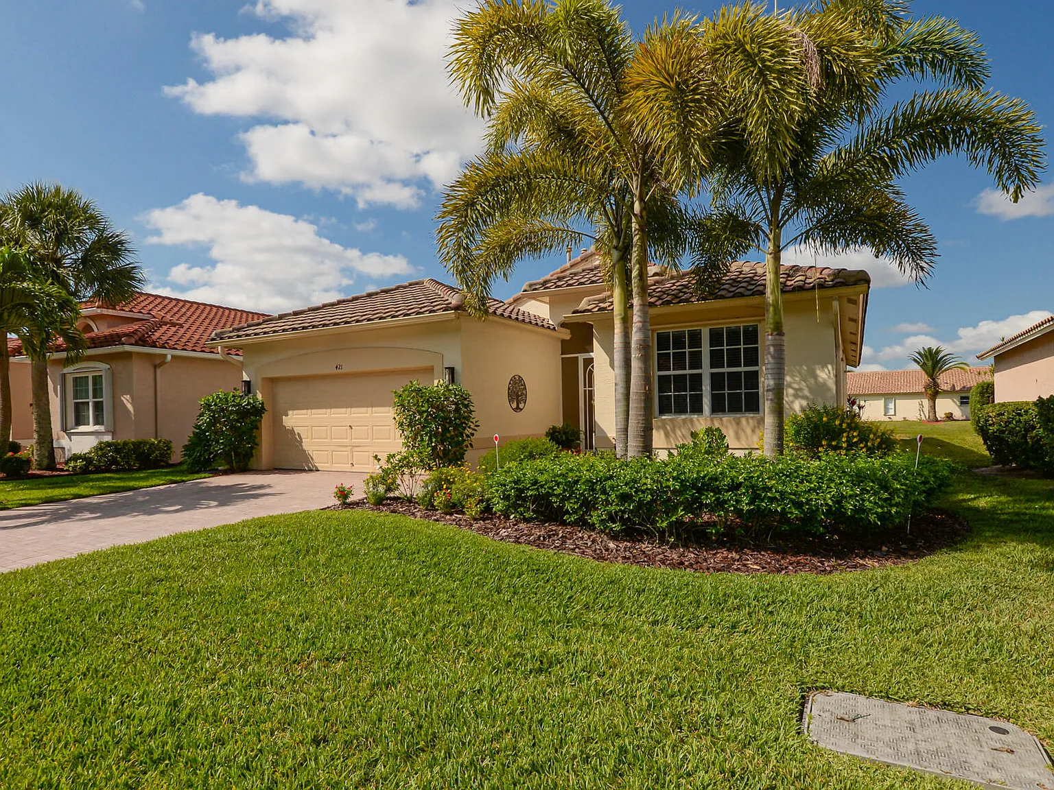 3 bed, 2.0 bath, 1719 sqft, $2,500 — Photo 2