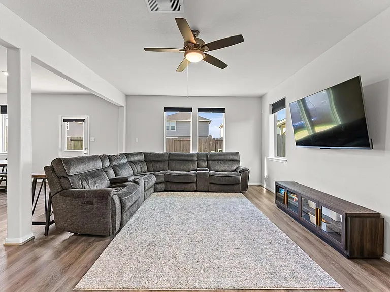 5343 Marisol Cove Dr — Photo 5