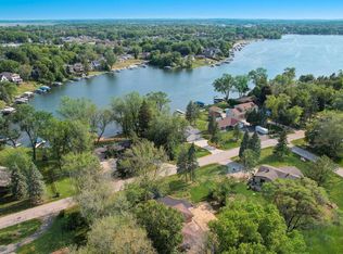 S72W17316 Schubring Dr, Muskego, WI 53150