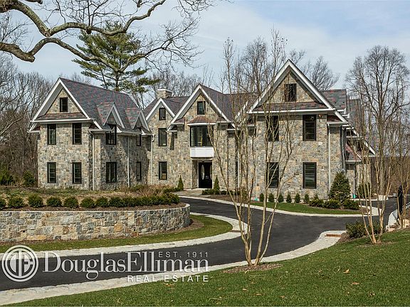 2nd image of 9 Mansion Hill Dr
