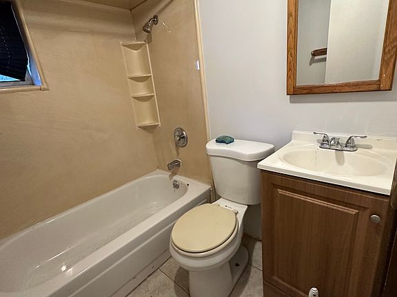 5th image of 61 Chestnut St #3
