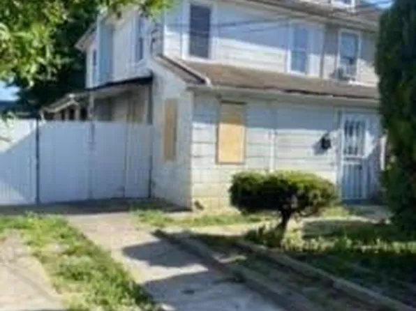 34 Mansfield Avenue, Roosevelt, NY 11575