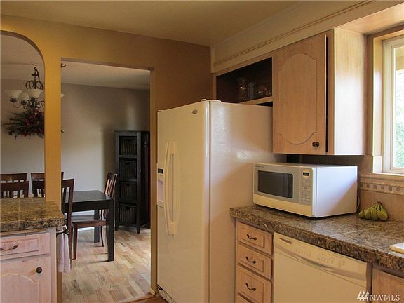 4th image of 3244 S 291st St