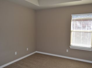 9217 NW 75th St, Yukon, OK 73099