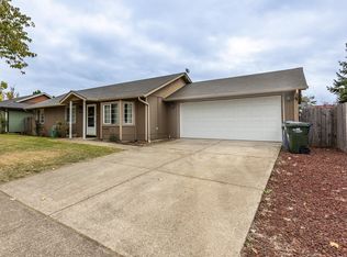 3365 Douglas Dr, Springfield, OR 97478