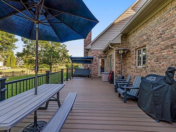 5th image of 1187 Forest Commons Dr