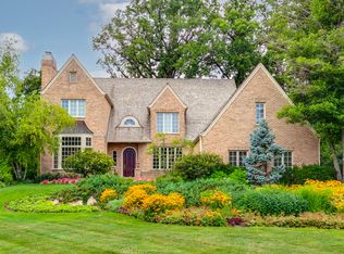 644 Meadowood Dr, Lake Forest, IL