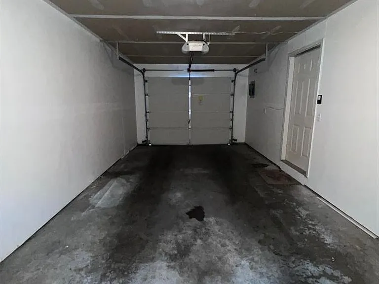 1508 N Waugh Rd — Photo 16