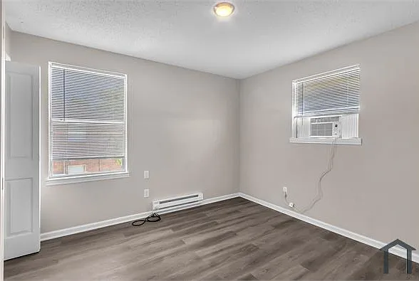 2 bed, 1000 sqft, $1,000 — Photo 2