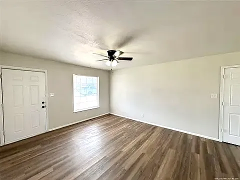 525 Cottonwood St — Photo 8