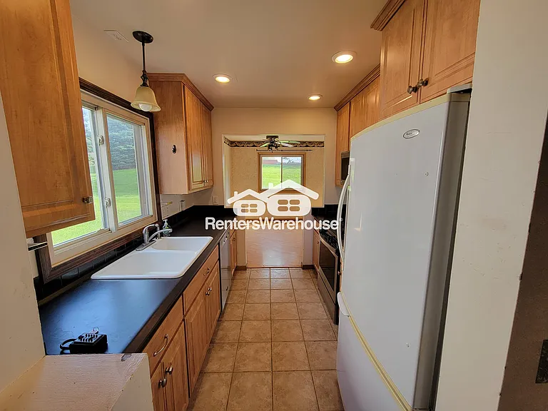 1331 67th Ln N — Photo 9