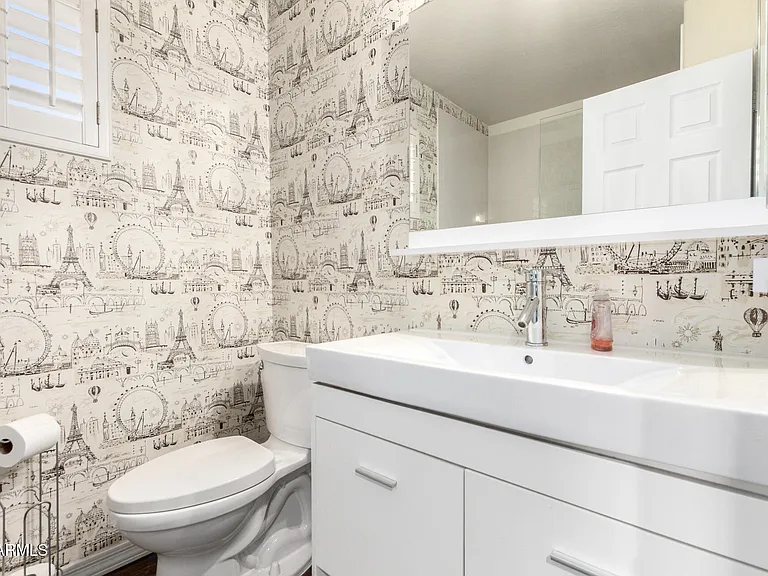 5257 W Belmont Ave — Photo 14